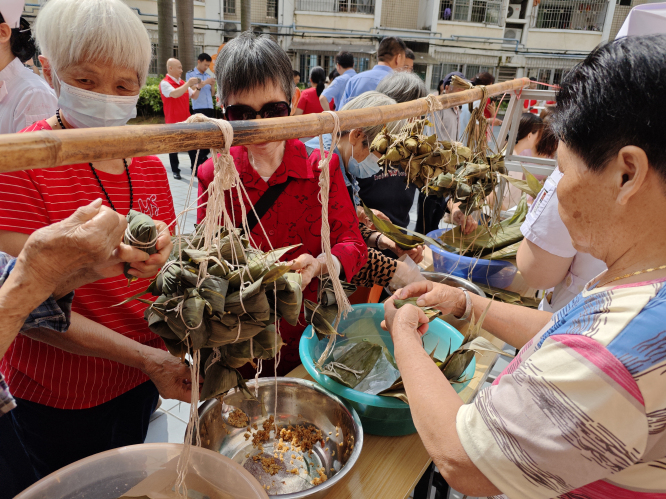 漳华社区开展“端午倡清风 粽情促和谐”主题系列活动
